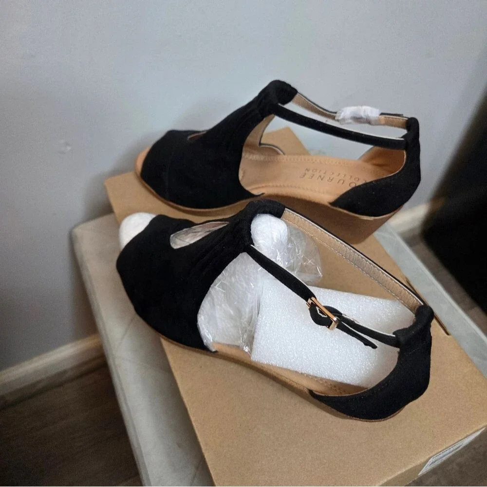 Journee Collection Kedzie Black Women's Wedge Sandals, Sz 8.5, New in the Box